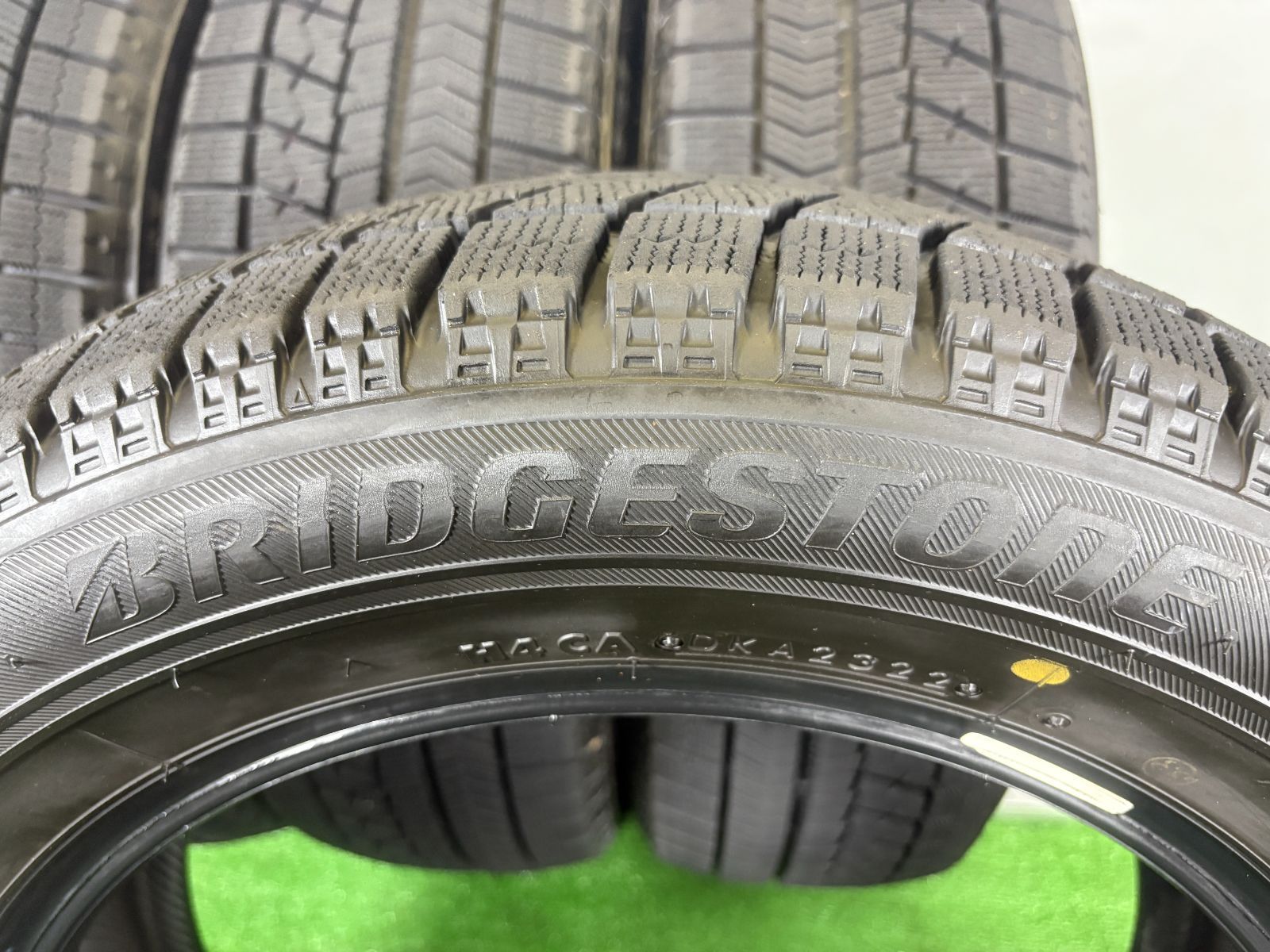 送料無料☆185/60R15 ブリヂストン VRX 2022年製 4本 冬 タイヤ