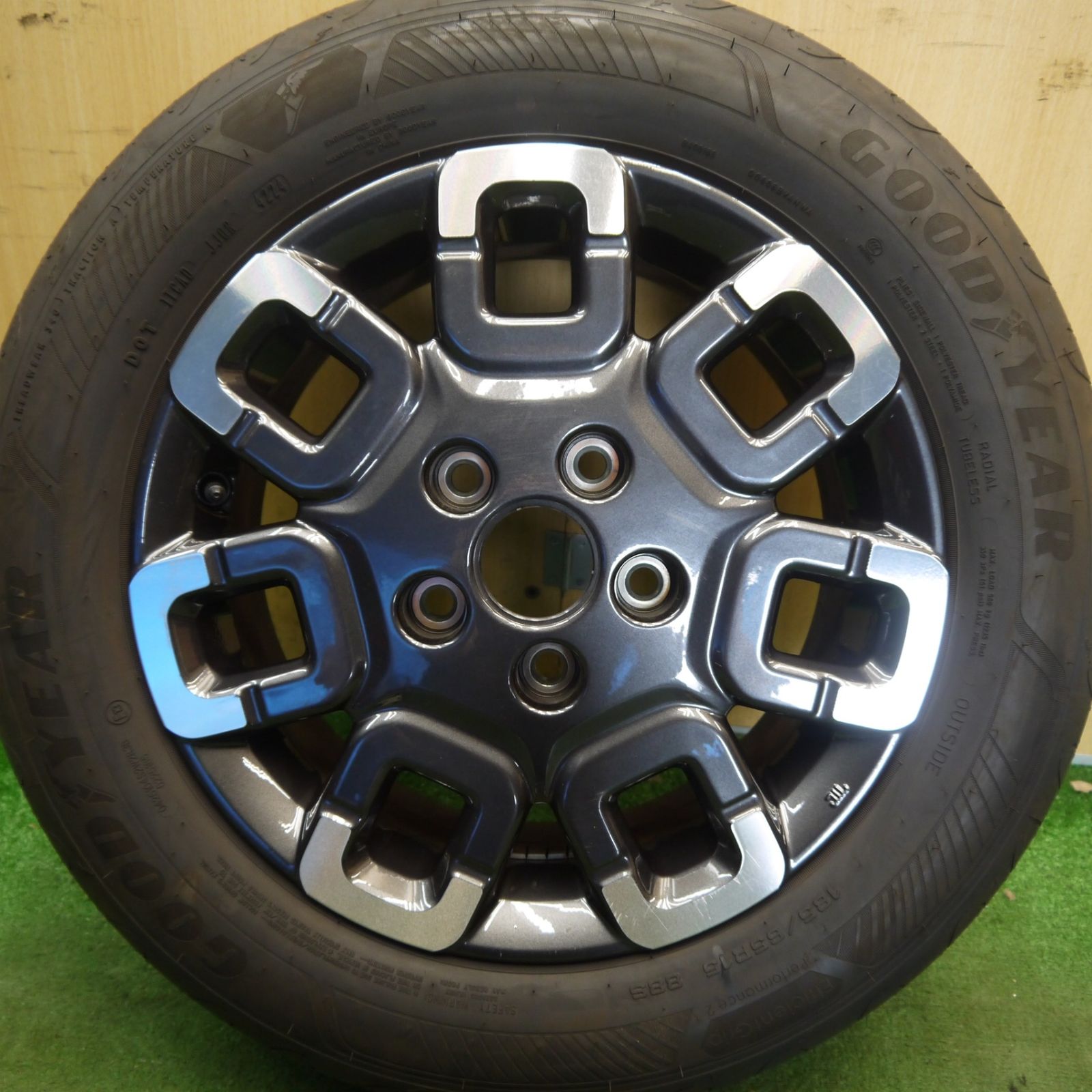 バリ溝！24年！9.5分以上！1本◎ホンダ フリード クロスター 純正 185/65R15 グッドイヤー EfficientGrip Performance2 15インチ PCD114.3/5H◎6062203Hノ