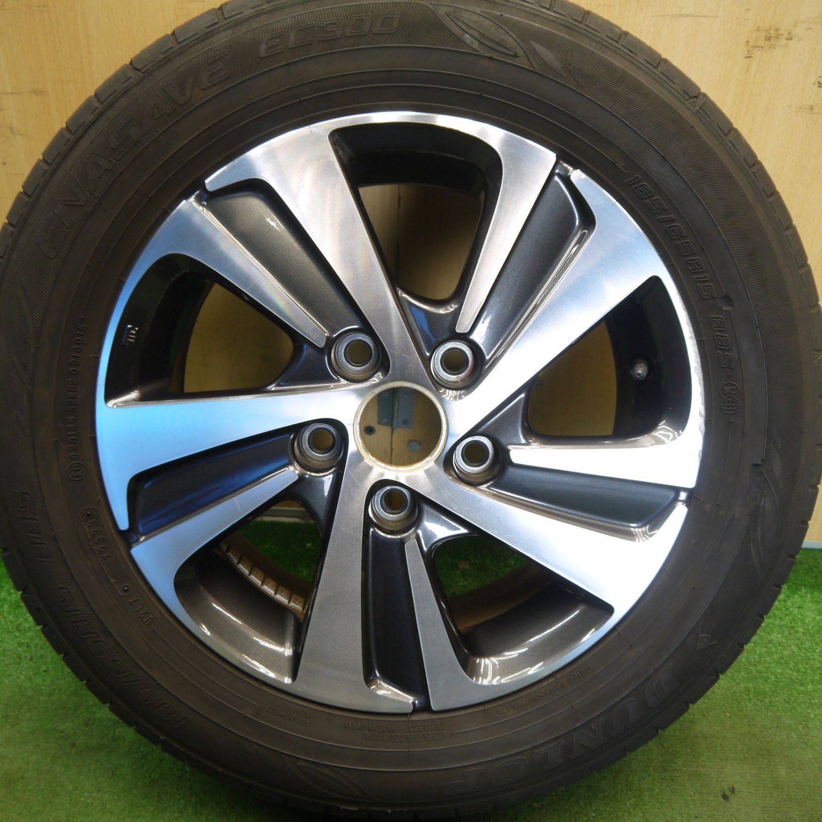 バリ溝！23年！8.5分！1本◎ホンダ GB フリード 純正 185/65R15 