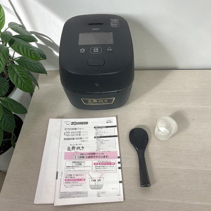 (展示品) 象印マホービン 圧力IH炊飯器 NX-AA10-BZ 炎舞炊き 5.5合 日本製 ブラック