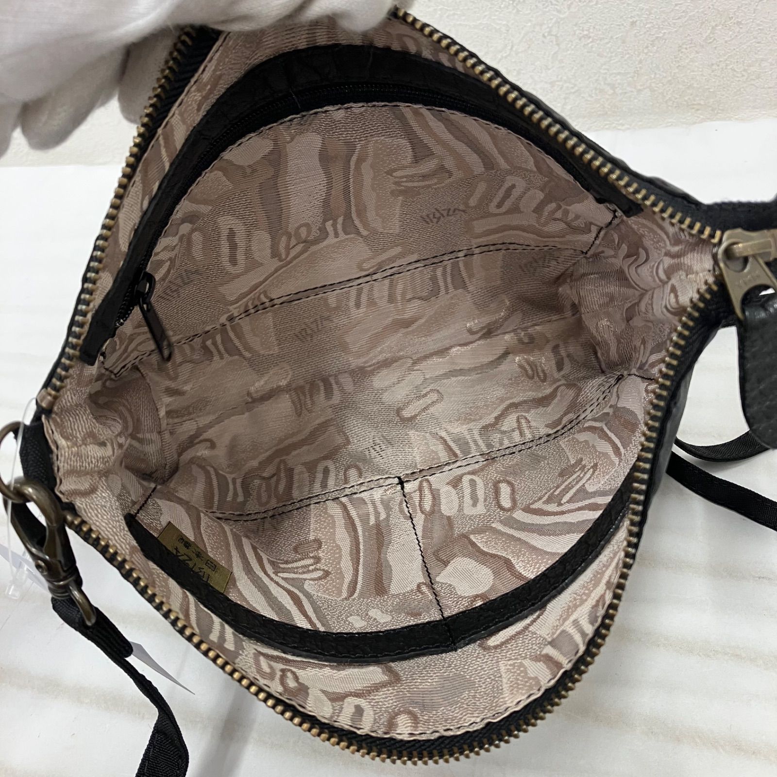 5975 【美品】 IBIZA イビサ イビザ ショルダーバッグ ブラック 黒