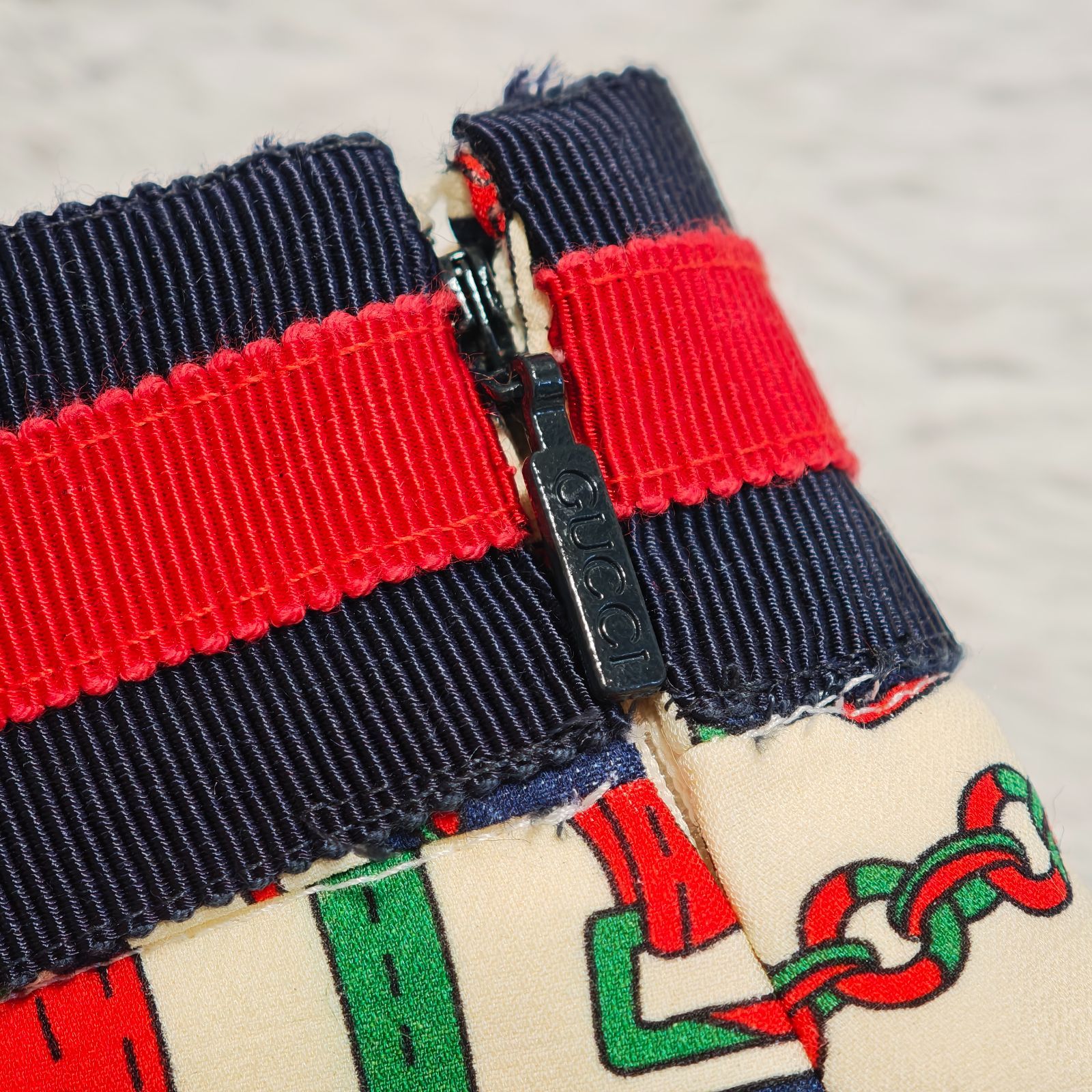 GUCCI グッチ チェーンベルト柄 タイトスカート アイボリー×グリーン