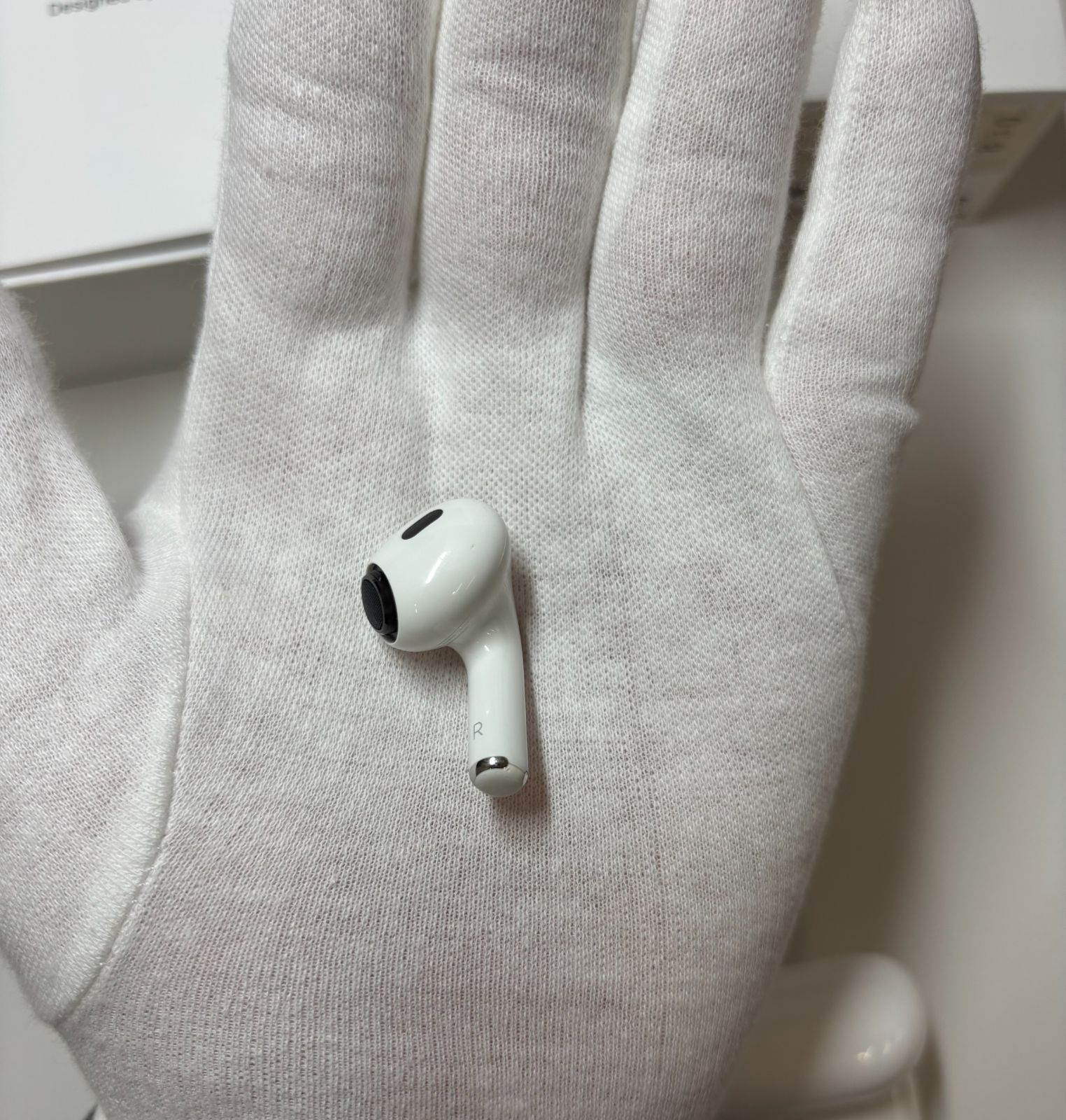 Apple AirPods Pro 第2世代 MQD83J/A 清掃消毒済 - メルカリ