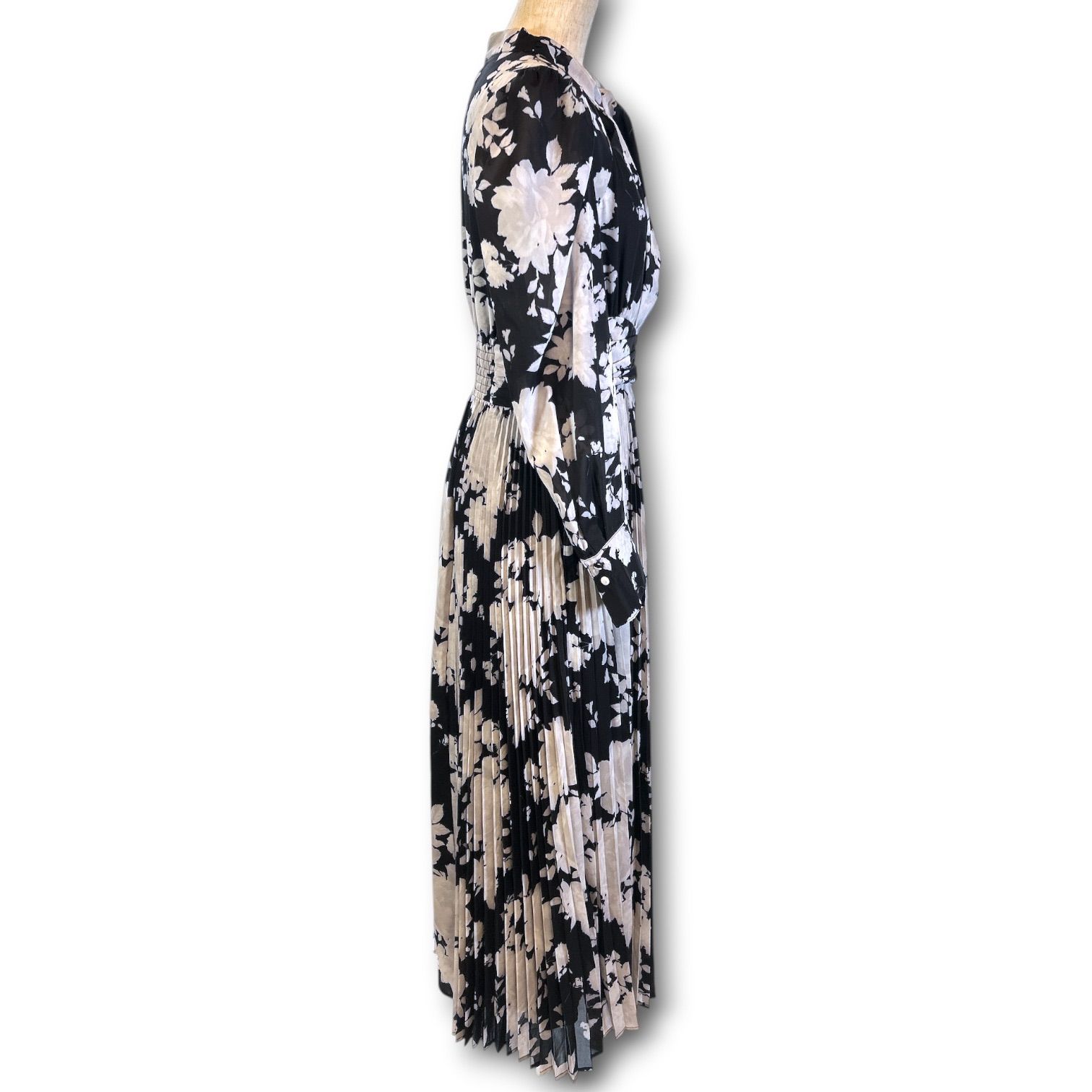Estella.K 花柄プリーツロングワンピース Estella.K エステラケー Abby Flower Dress クロスネックタイ