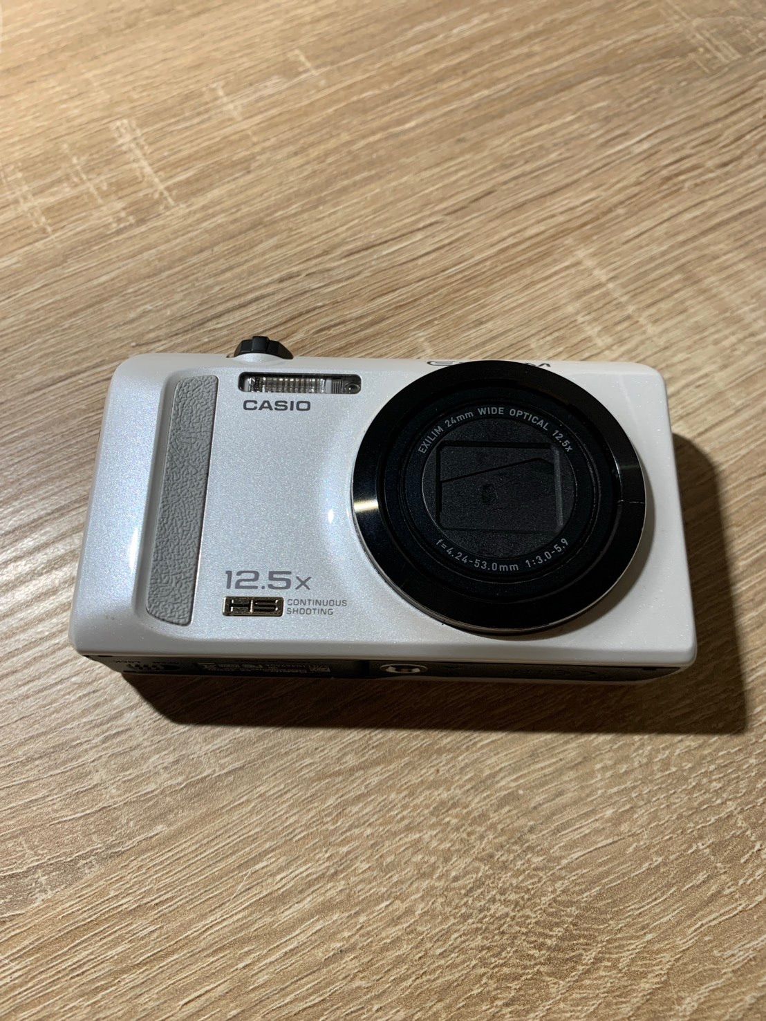 2160 Casio EXILIM EX-ZR200 ホワイト 動作確認済み◎ やや訳アリ