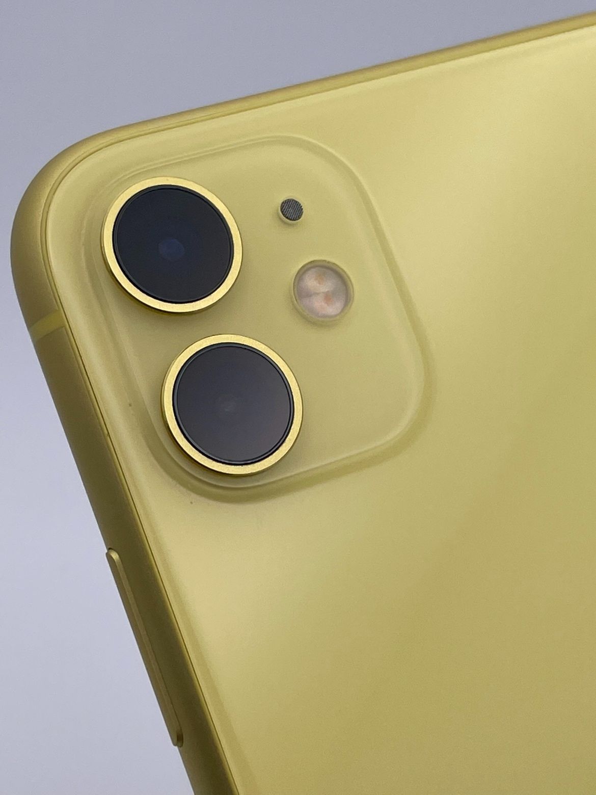 ジャンク】iPhone11 128GB イエロー 傷あり - メルカリ