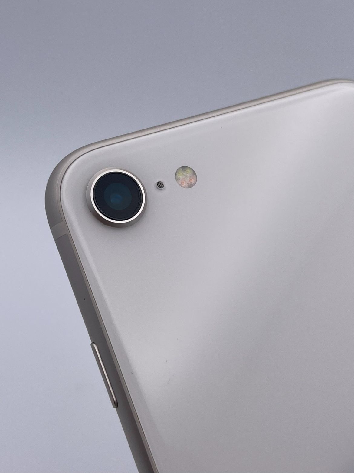 ジャンク】iPhoneSE 3世代 256GB スターライト - メルカリ