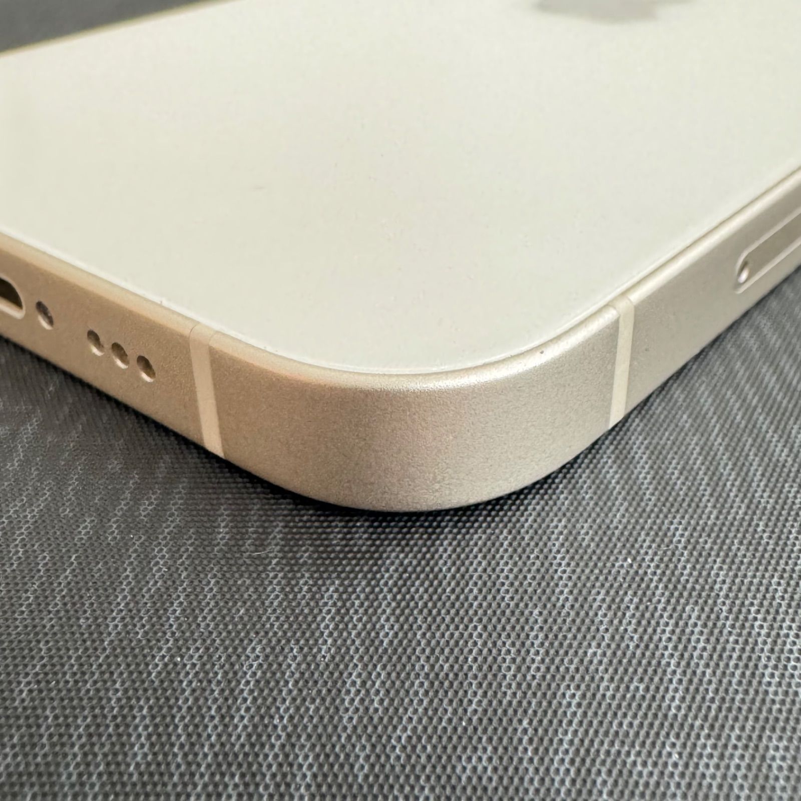 SIMロック解除済 iPhone 14 128GB スターライト MPUQ3J/A - メルカリ