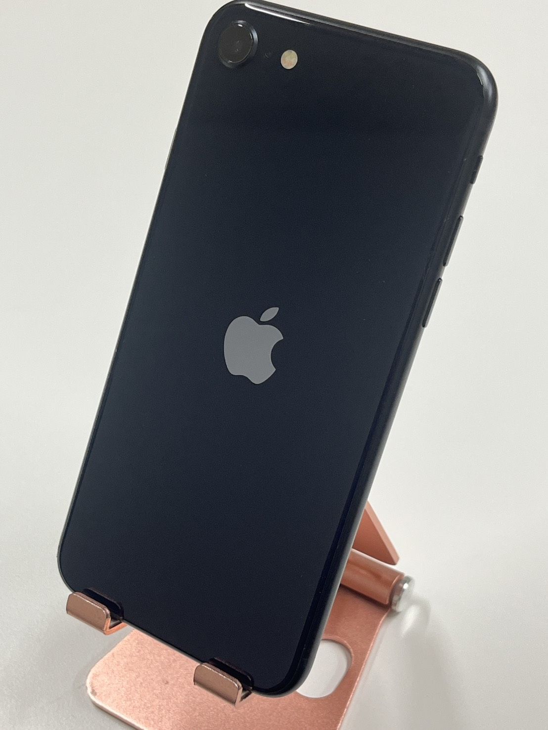 ✨期間限定セール✨iPhone SE3 64GB ミッドナイト ✅動作確認済み IMEI：352348973058263