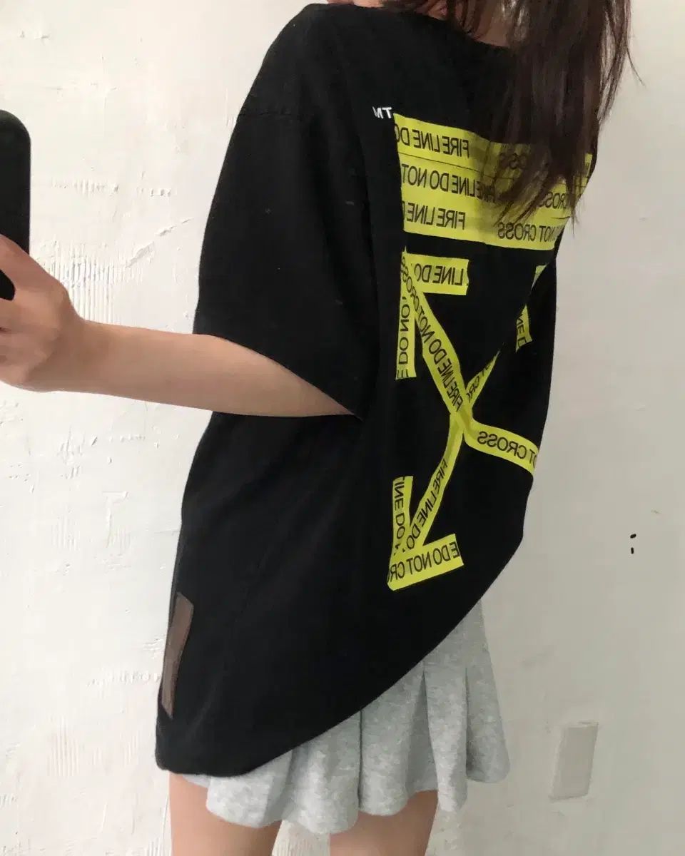 Off White オフホワイト ブラック FIRE テープ アロー 半袖 Tシャツ