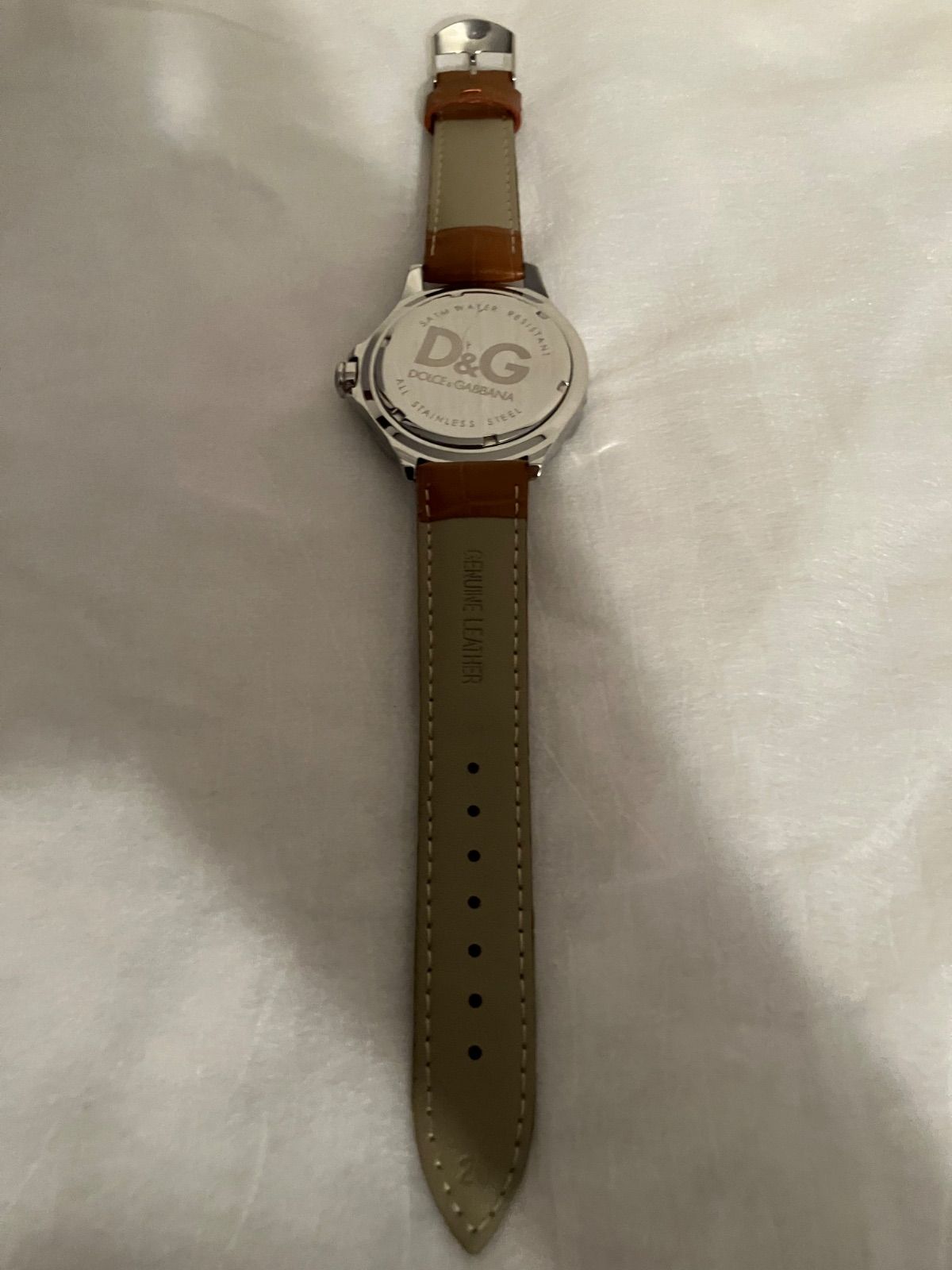 値下げ 稼働☆ D&G ドルチェ＆ガッバーナ ラウンド シルバー 黒文字盤