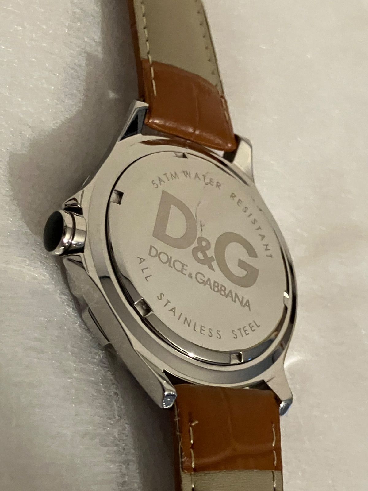 値下げ 稼働☆ D&G ドルチェ＆ガッバーナ ラウンド シルバー 黒文字盤