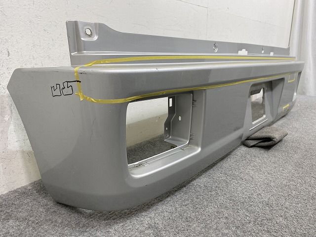 エブリィバン DA17V 純正 リア バンパー Rバンパー 71811-64P0