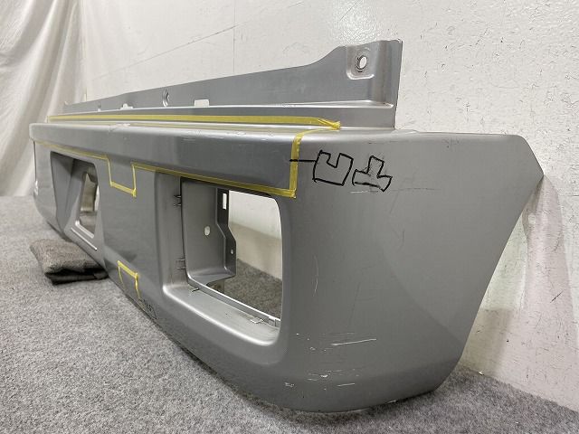 エブリィバン DA17V 純正 リア バンパー Rバンパー 71811-64P0