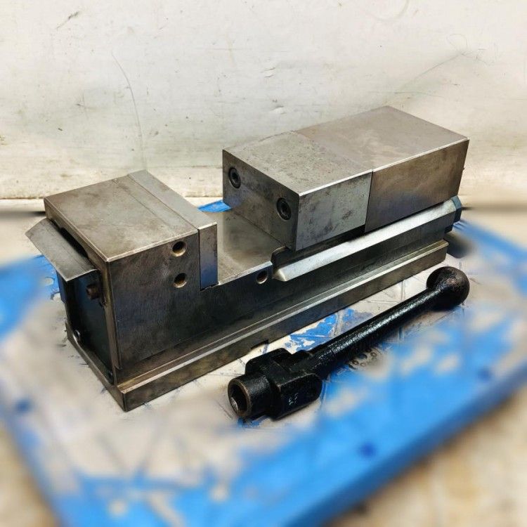 TSUDAKOMA/津田駒 VJ-100 100mm 治具マシンバイス 精密タイプ