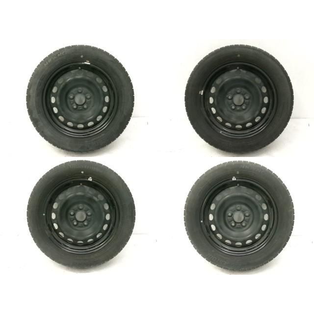2016年 シエンタ DAA-NHP170G 純正 スチールホイール4本 15インチ 5.5J 5穴 185/60R15 ブリジストン 209653 4844