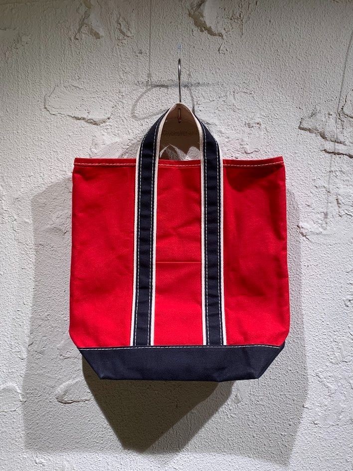 This is a(n) Base Field Tote Tall