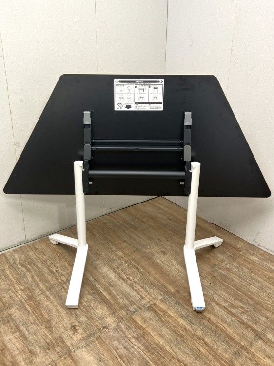 【中古品】コクヨ 台形サイドスタックテーブル TINT-Z1607V-MU1U1 ナチュラル 【中古品】コクヨ 台形サイドスタックテーブル TINT-Z1607V-MU1U1 ナチュラル