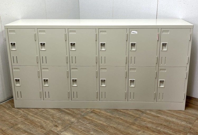 【アウトレット品】トラスコ 12人用南京錠ロッカー SHG12B グレー