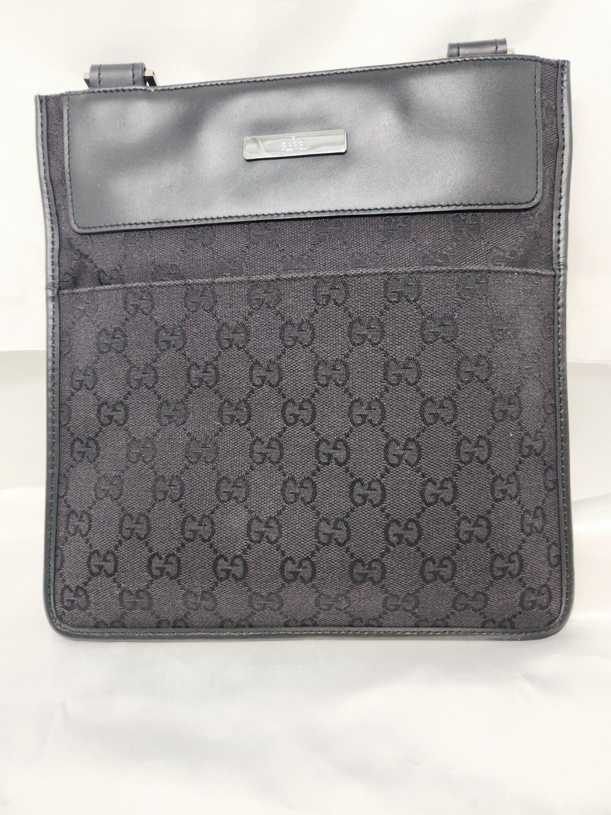 GUCCI グッチ GGショルダーバッグ ブラック 黒 M-2105