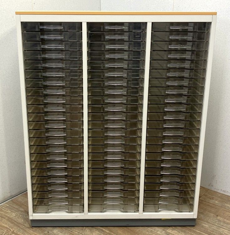 【中古品】クロガネ 天板付A4クリアケース書庫 ホワイト