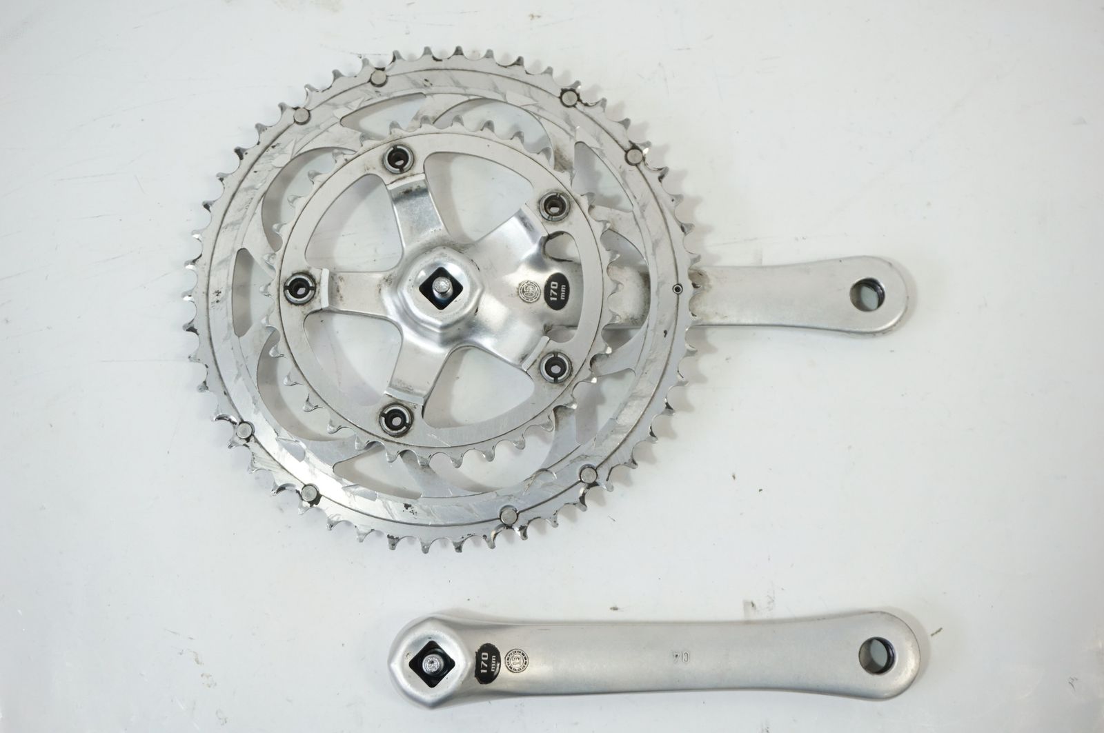 訳あり品 カンパニョーロ ヴェローチェクランク 170mm50/34 bb付 CAMPAGNOLO 「カンパニョーロ」 VELOCE 50-34T 170mm クランクセット