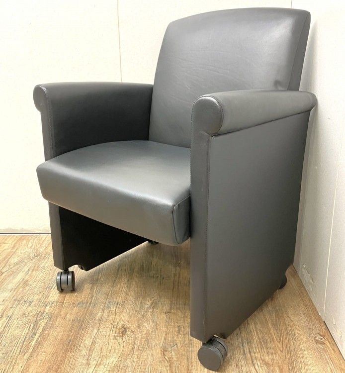 【中古品】コクヨ グランディアシリーズ 応接会議チェア CE-K155CLPBS ブラック
