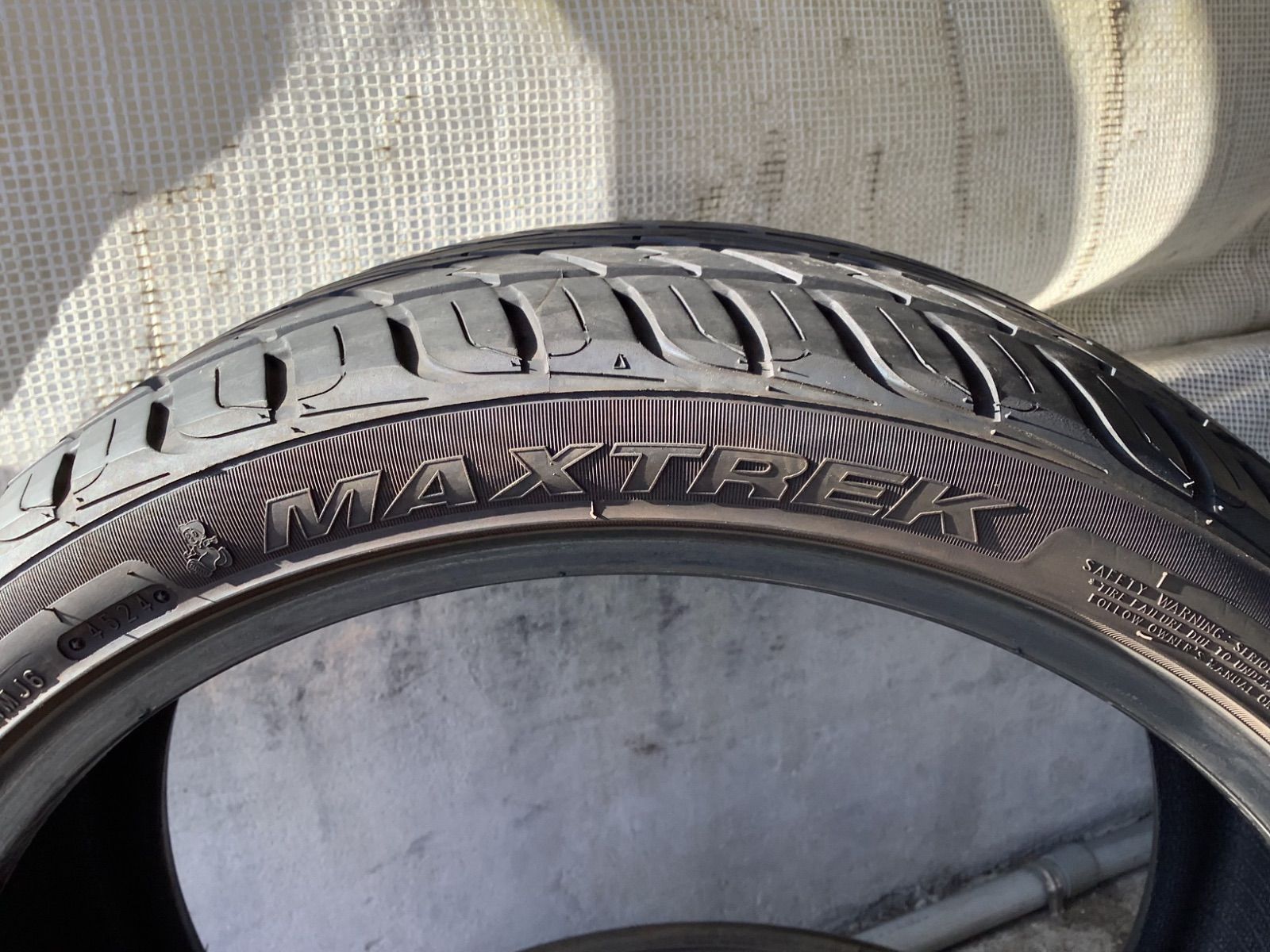 送料込み] 245/35R20 95Y 2024年製 MAXTREK FORTIS T5 マックス