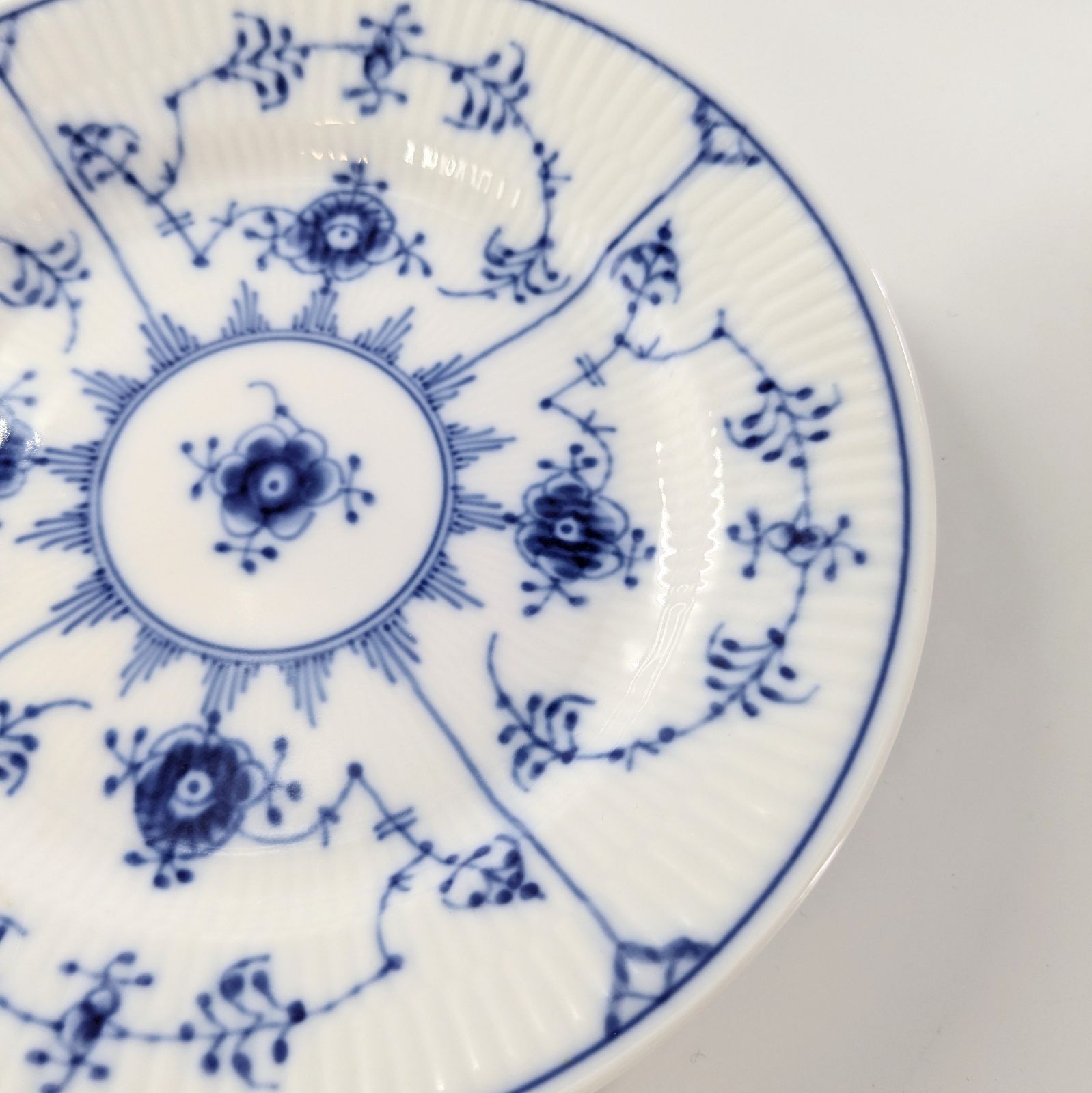 Royal Copenhagen ロイヤルコペンハーゲン 皿 ブルーフルーテッド