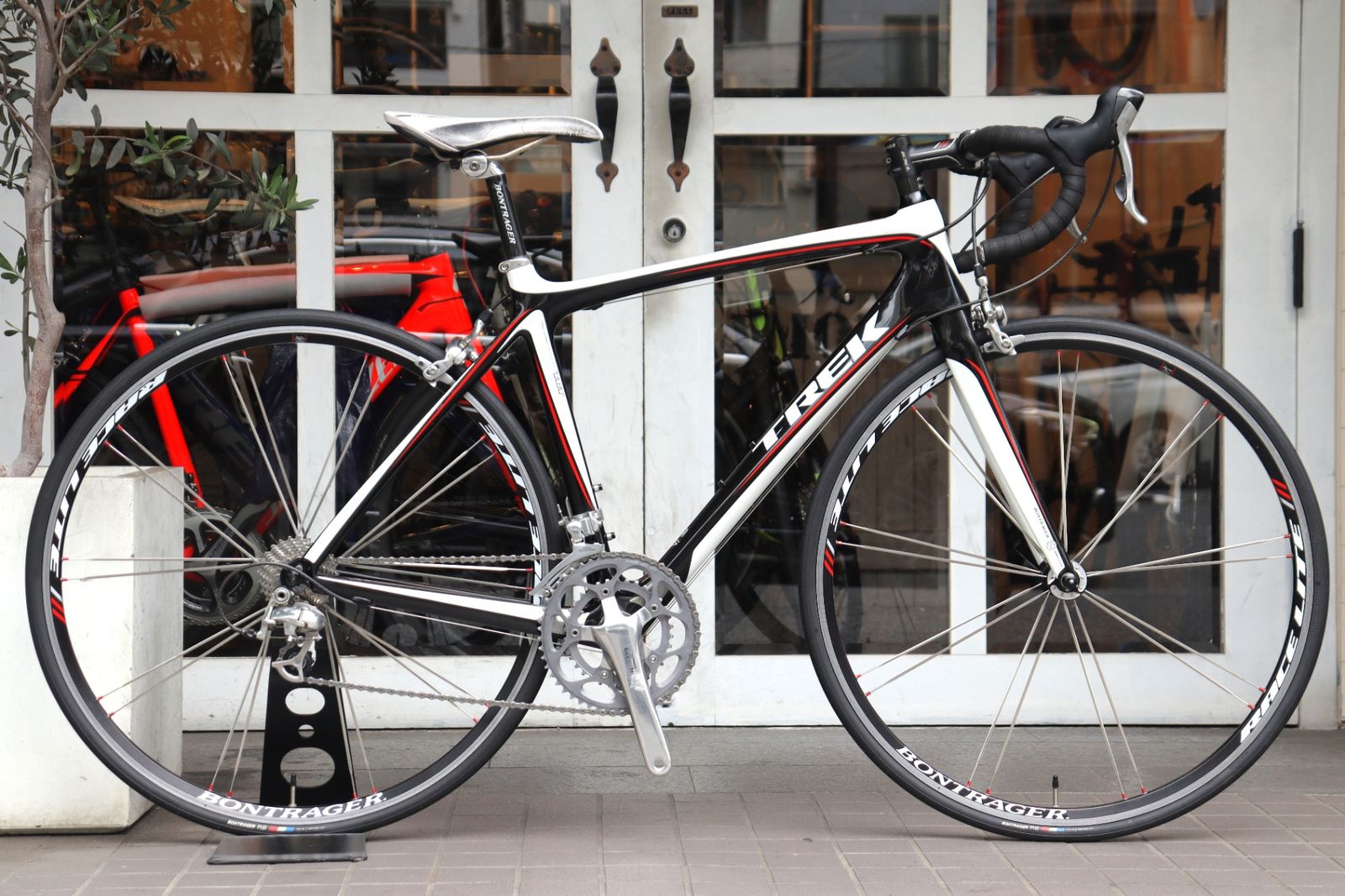 トレック TREK マドン MADONE 4.7 2009モデル 52サイズ シマノ アルテグラ 6600 10S カーボン ロードバイク 【横浜店】