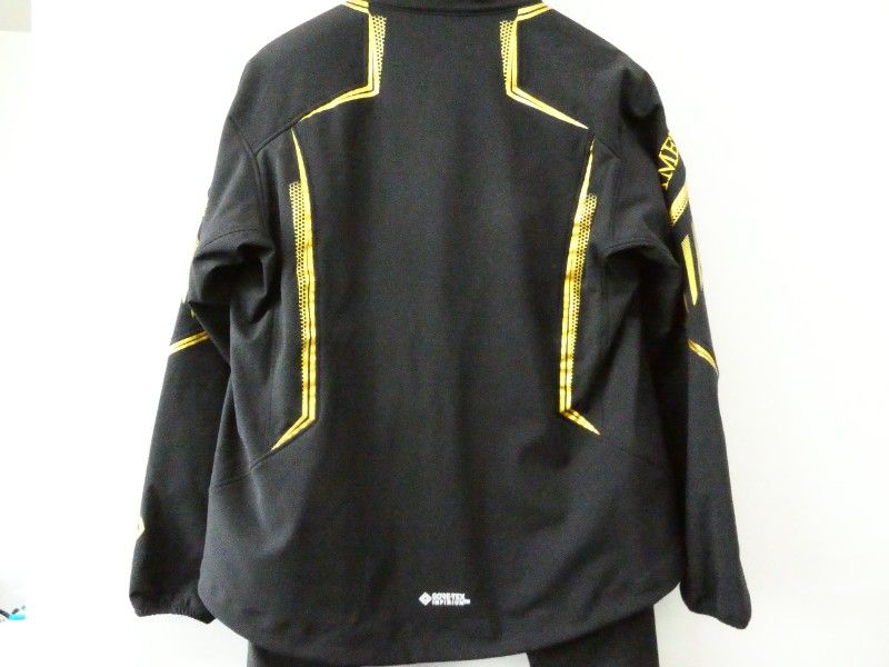 ダイワ トーナメント ゴアテックス インフィニアム ウィンドストッパー