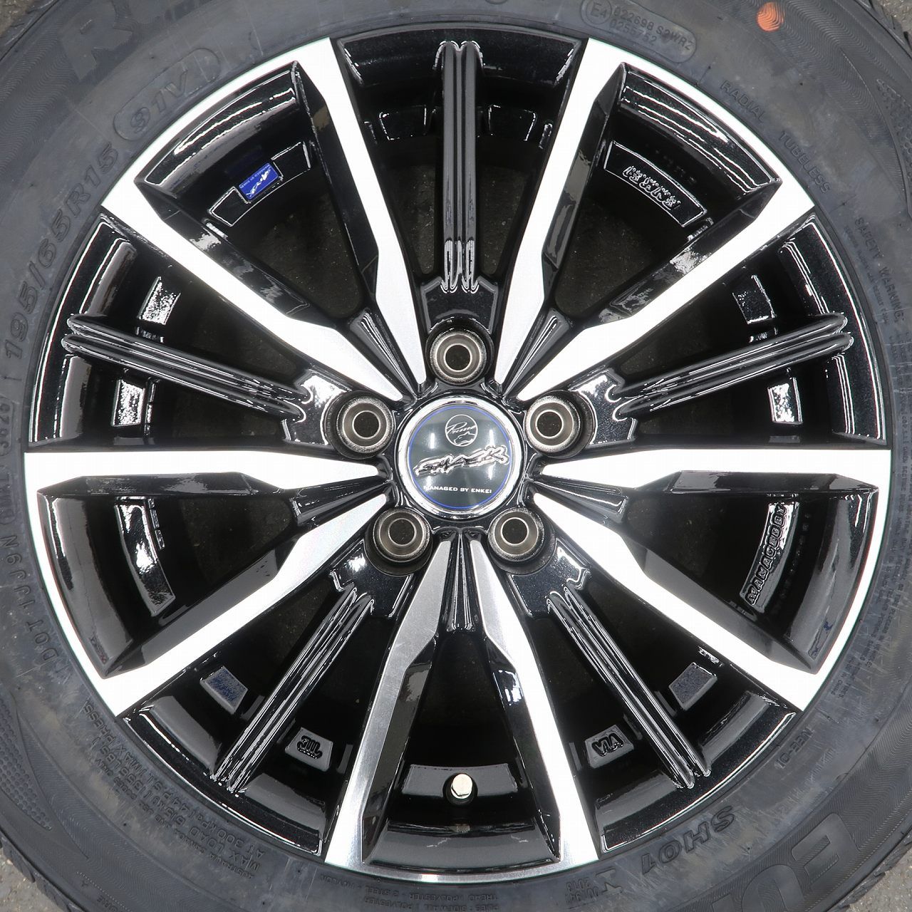 未使用タイヤ】プリウス CT インプレッサ 等に 4本 SMACK 15インチ 6J 