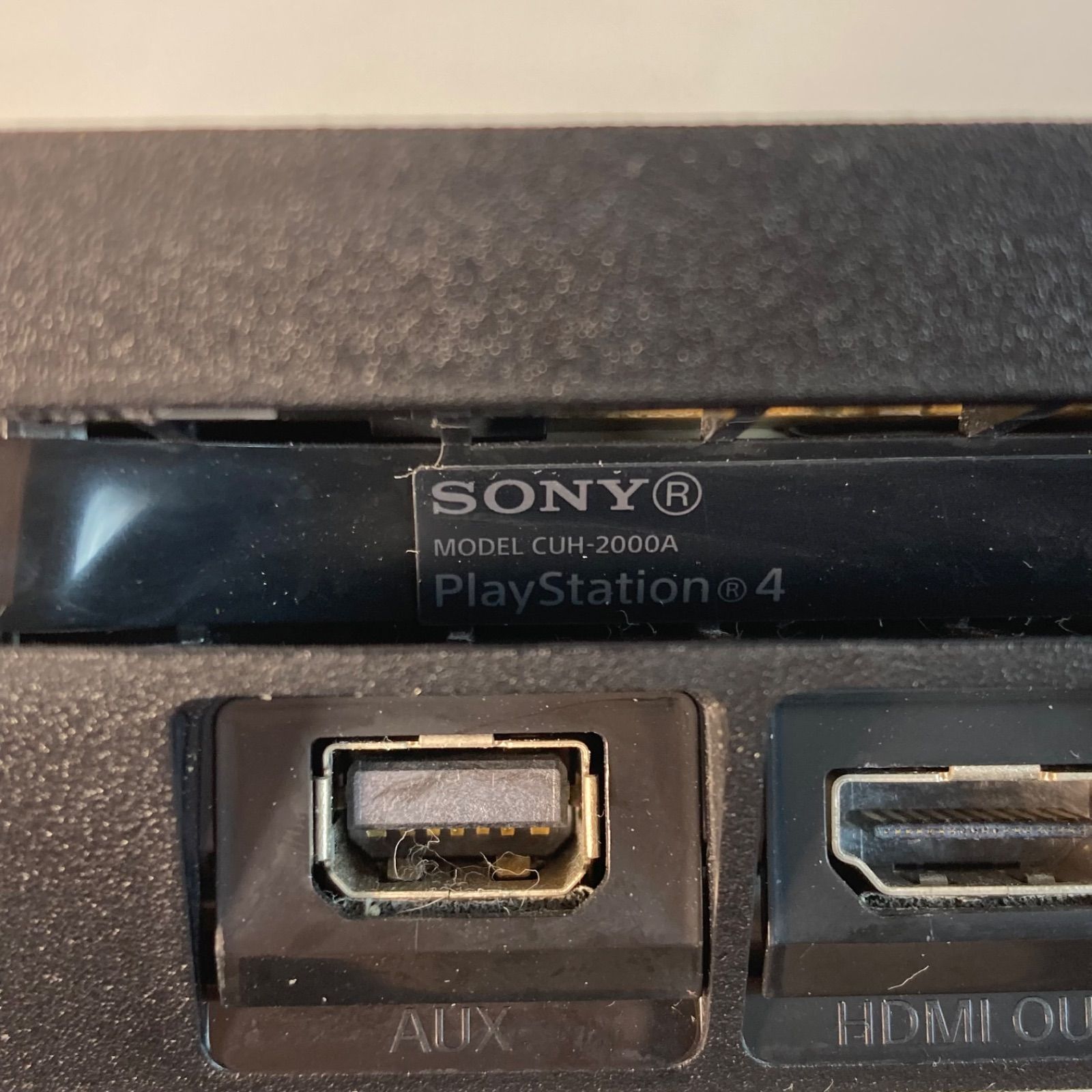 ジャンク】PS4 CUH-2000A 本体のみ - メルカリ