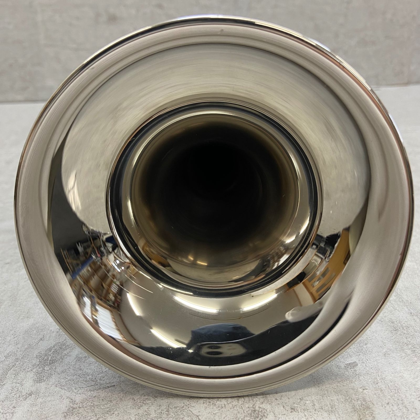 ヤマハ　YTR-136　B♭トランペット 管楽器　Mボア　ニッケルメッキ　学生 YAMAHA ヤマハ YTR-136 B♭トランペット trumpet 管楽器 Mボア