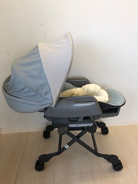 クリーニング済み　説明書付　ホワイトレーベル ネムリラ AUTO SWING BEDi Long スリープシェル EG ミンティブルー コンビ(Combi) 電動　ハイローチェア・ベビーラック0710-4