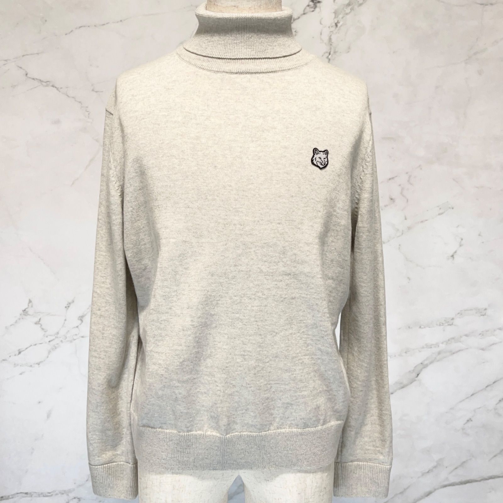 MAISON KITSUNE メゾンキツネ　Fox Head Patch Regular Turtleneck Sweater フォックスヘッドパッチ　レギュラー　タートルネック　セーター　ニット　ウール　グレー　Mサイズ　LM00812KT1036