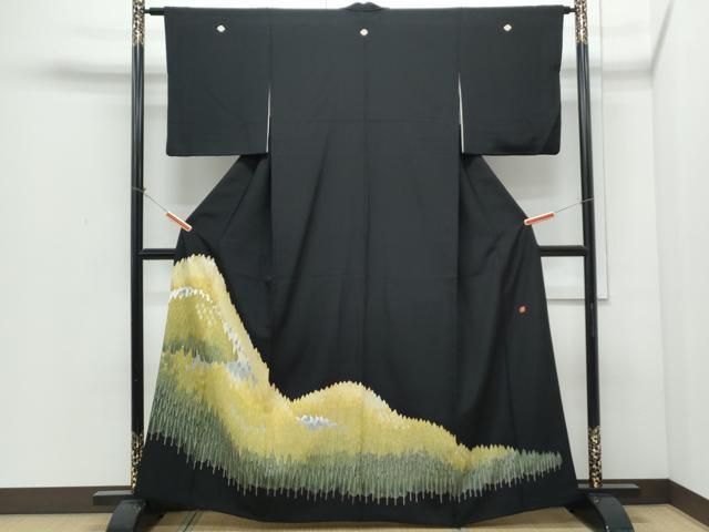 平和屋着物●本加賀友禅作家　牛坂源吾　黒留袖　遠山樹林文　正絹　逸品　CABI1223th