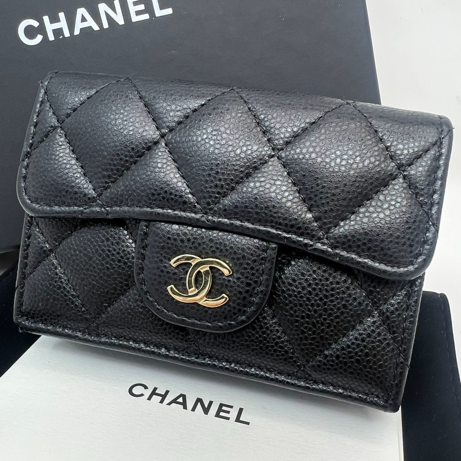 CHANEL シャネル キャビアスキン マトラッセ 三つ折り財布