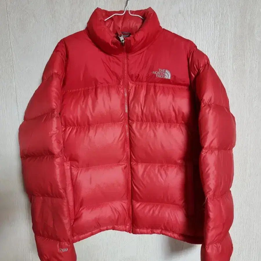 THE NORTH FACE ザノースフェイス ヌプシ ダウン ジャケット 700 レッド レディース L 90