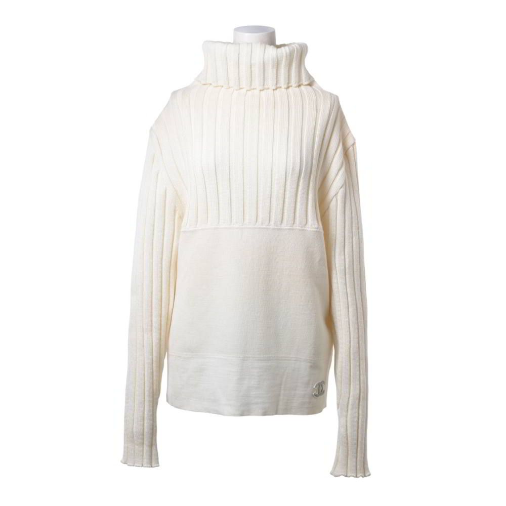 CHANEL 01A P18556V01017 ココマークワッペン付き ウール タートルネック ニット