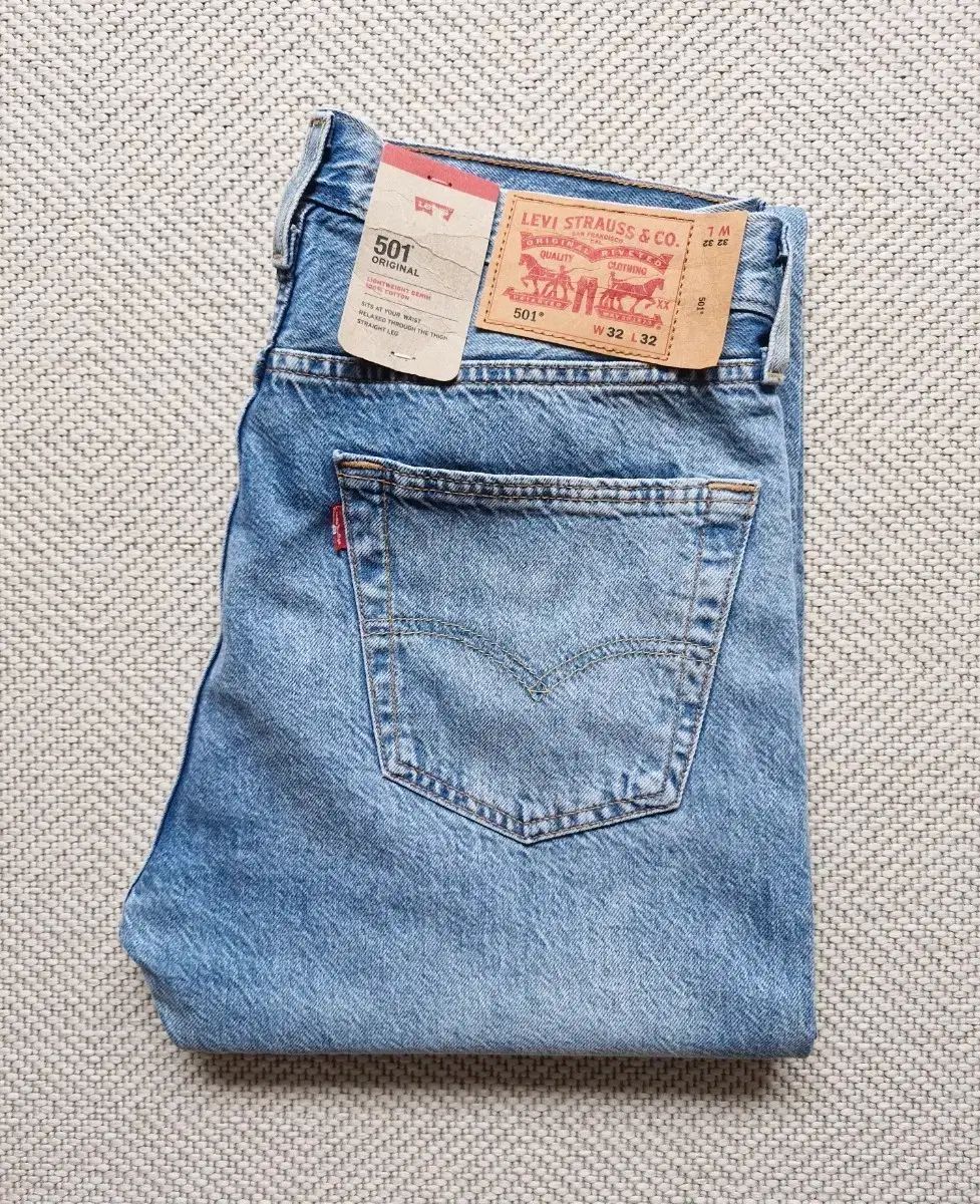 新品 リーバイス 501 ライトウェイト デニム 32 10,052円