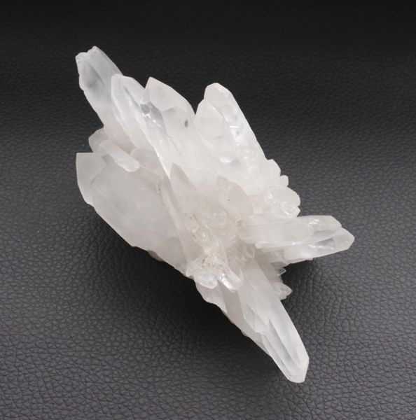 水晶クラスター (154g) マダガスカル産 水晶原石 浄化 インテリア 風水