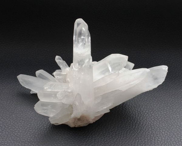 水晶クラスター (154g) マダガスカル産 水晶原石 浄化 インテリア 風水