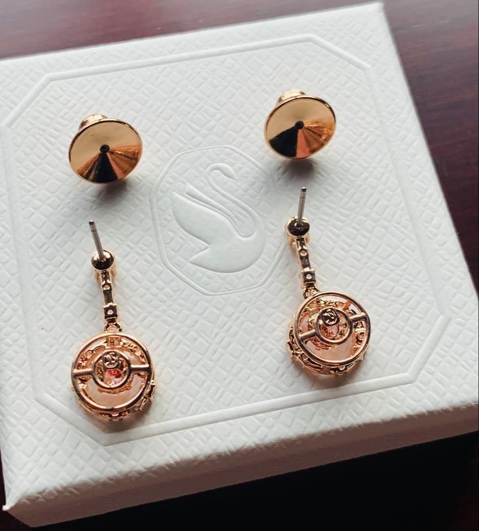 新品　スワロフスキーSwarovski Constella ドロップピアス