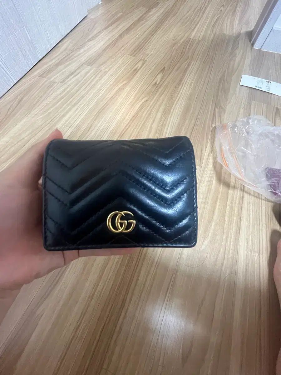 グッチ レディース 二つ折り財布 *正規品