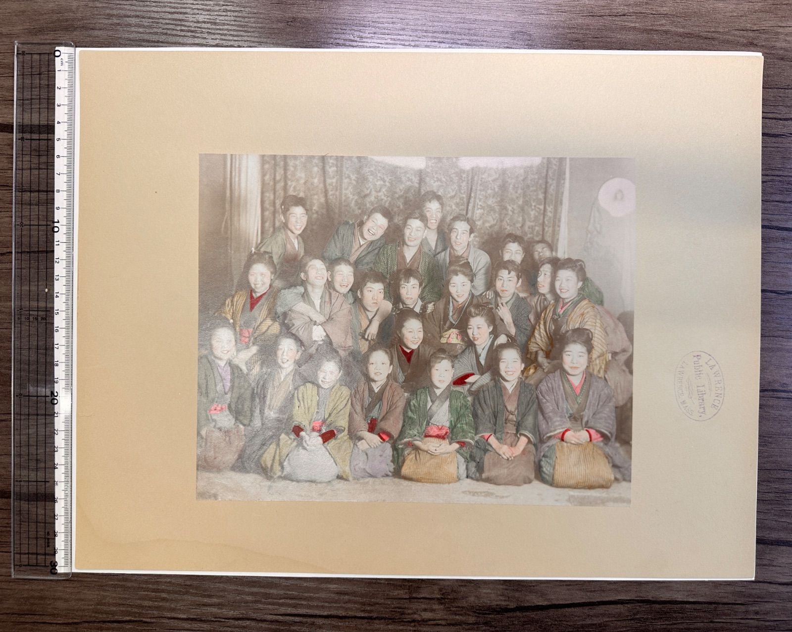 1890年頃、玉村康三郎（T. Tamamura）撮影による、少年少女たちを写した手彩色オリジナル・アルブミン古写真