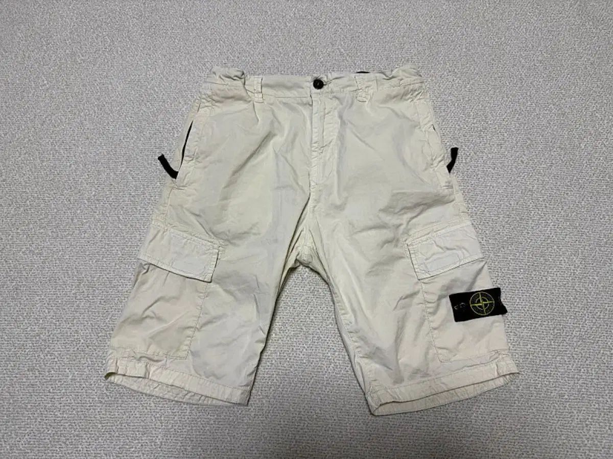STONE ISLAND ストーンアイランド ジュニア ハーフパンツ ユニセックス 28インチ