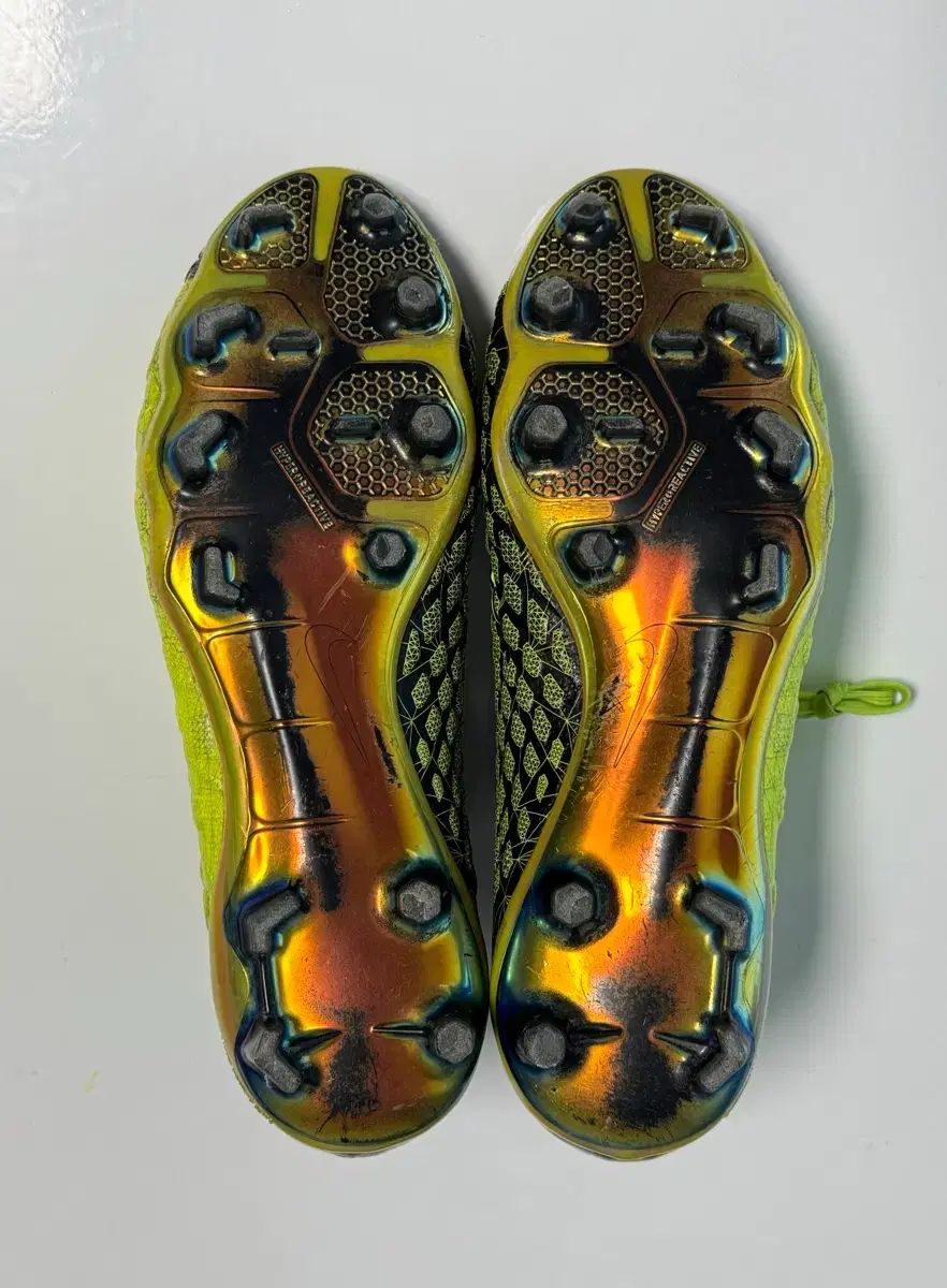 ナイキ ハイパーヴェノム FANTOM 3 DF エリート FG サッカーシューズ 265