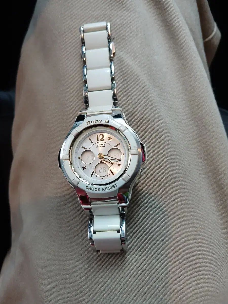 CASIO G-SHOCK ベイビージー 白 時計