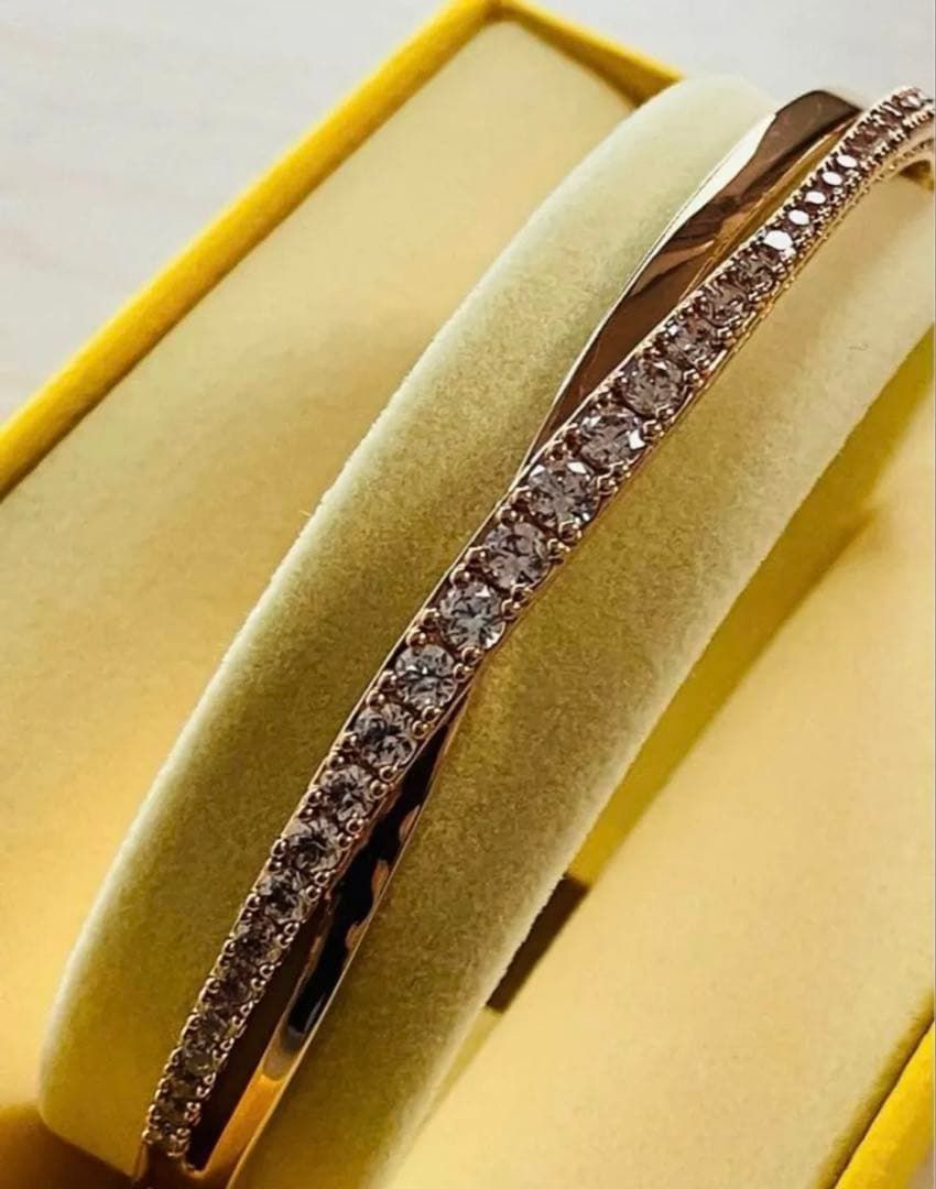 スワロフスキーSwarovski　HyperbolaブレスレットローズゴールドM